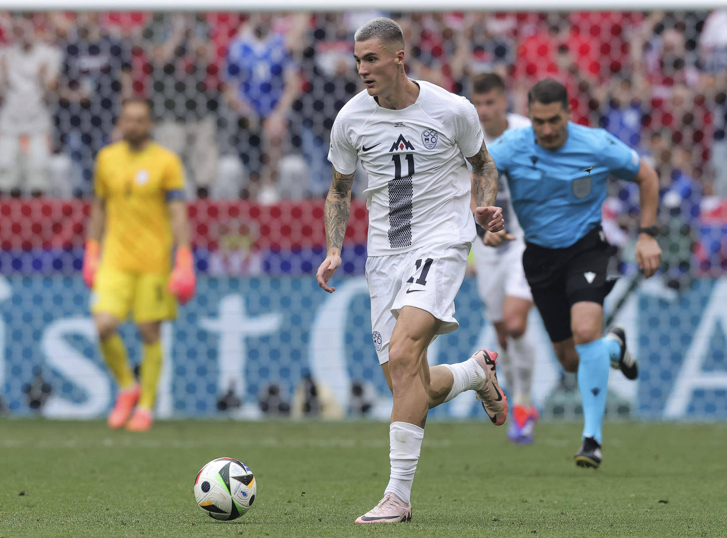 体育直播-关于塞尔维亚国家队在欧洲预选赛中豪取三分的信息