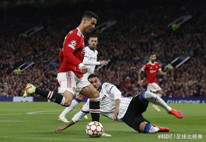 曼联三度遭遇欧冠小组赛出局危机