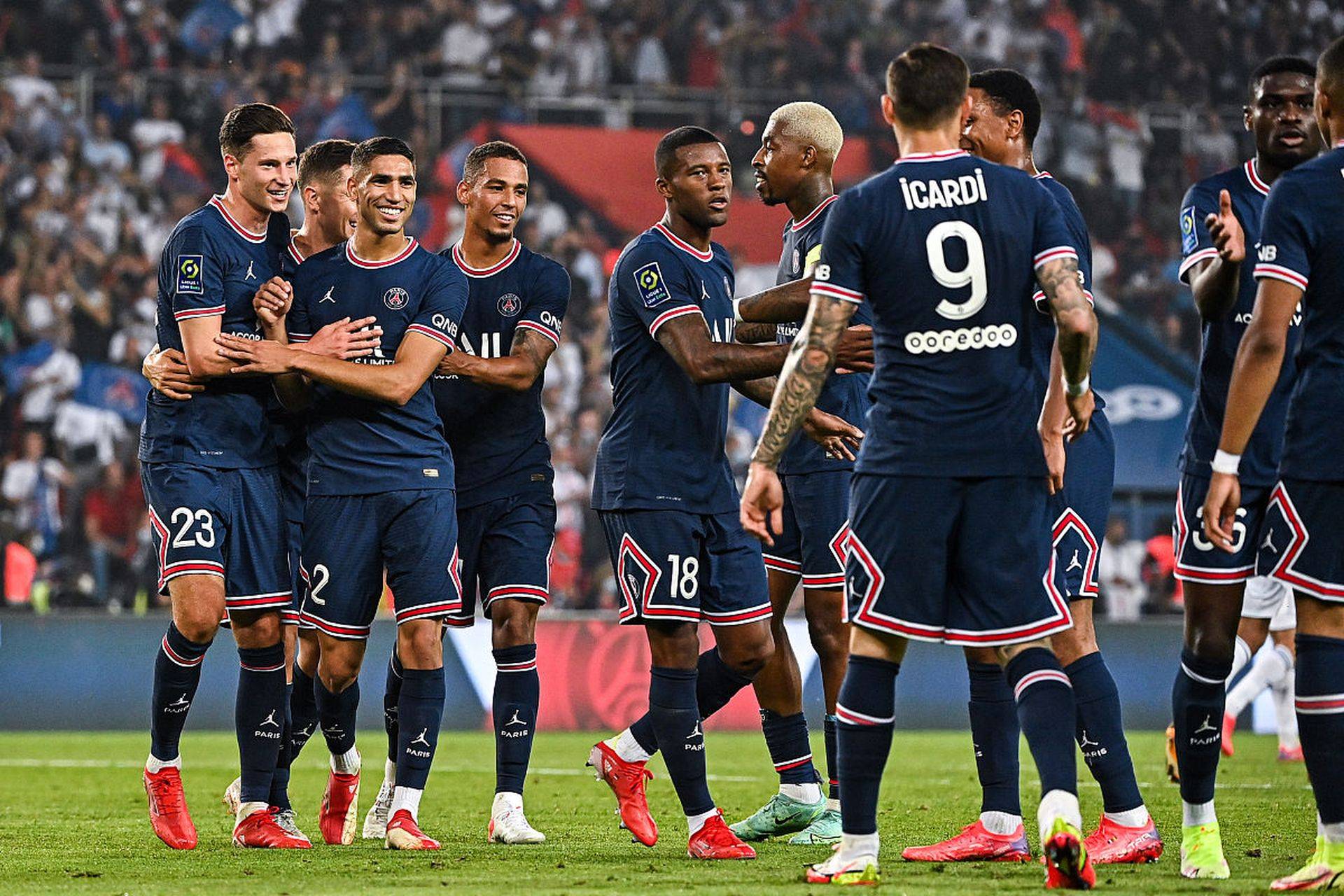 巴黎圣日耳曼客场险胜，继续领跑积分榜